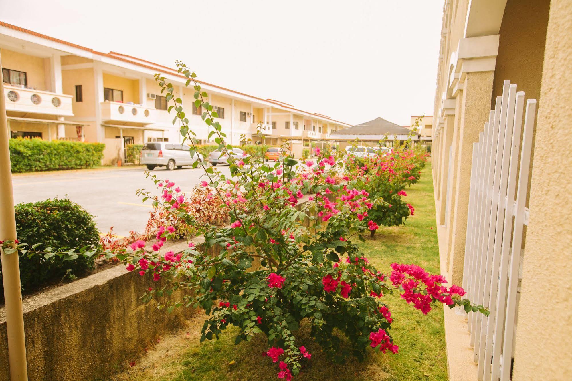 Subic Coco Hotel Olongapo Exterior photo
