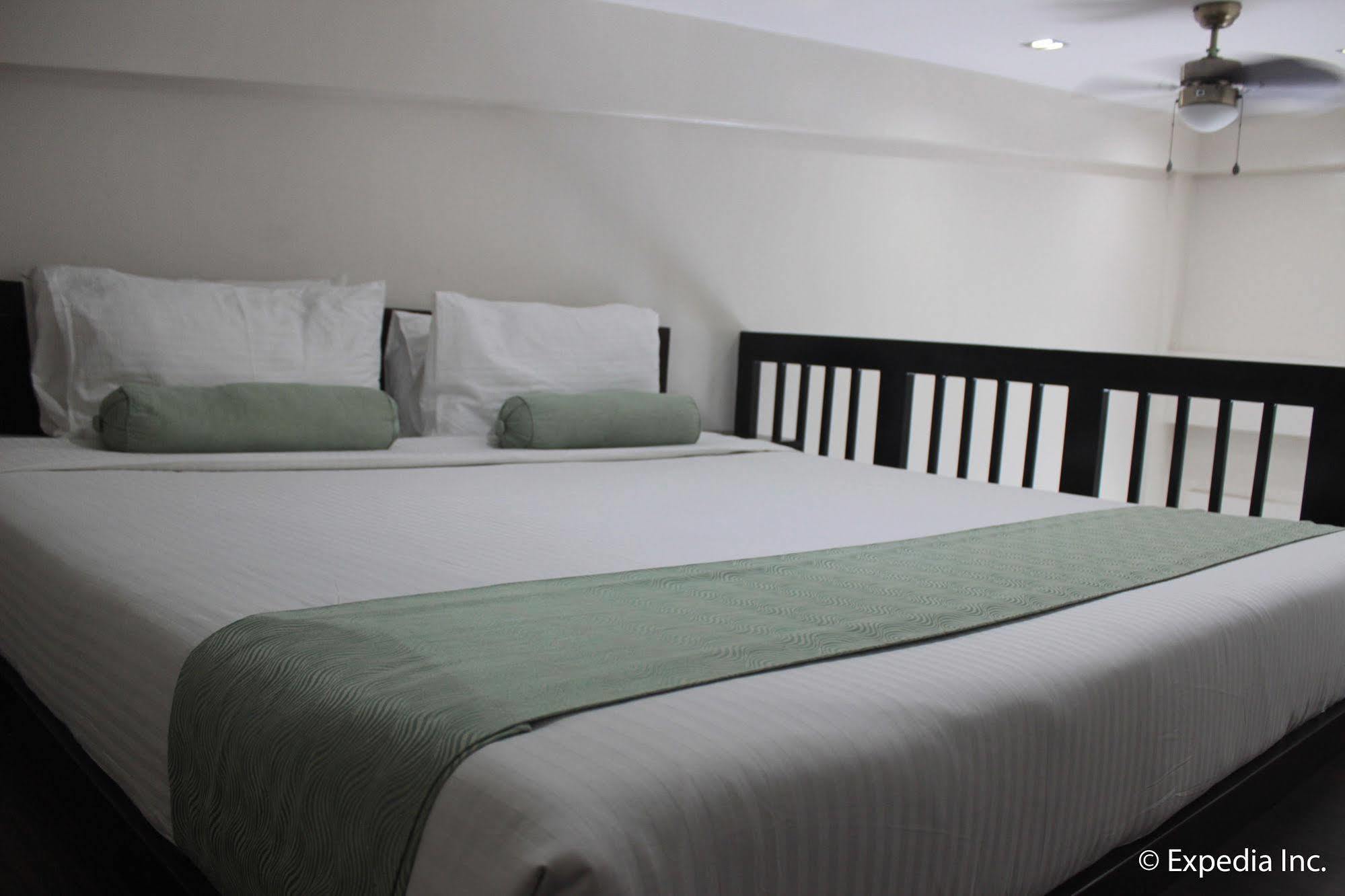 Subic Coco Hotel Olongapo Exterior photo