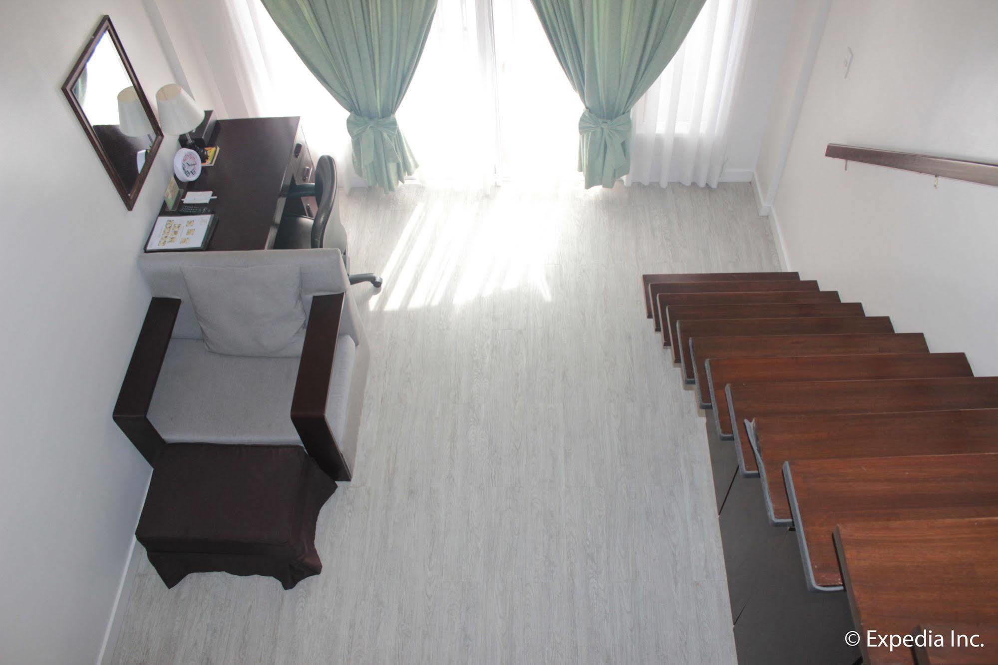 Subic Coco Hotel Olongapo Exterior photo