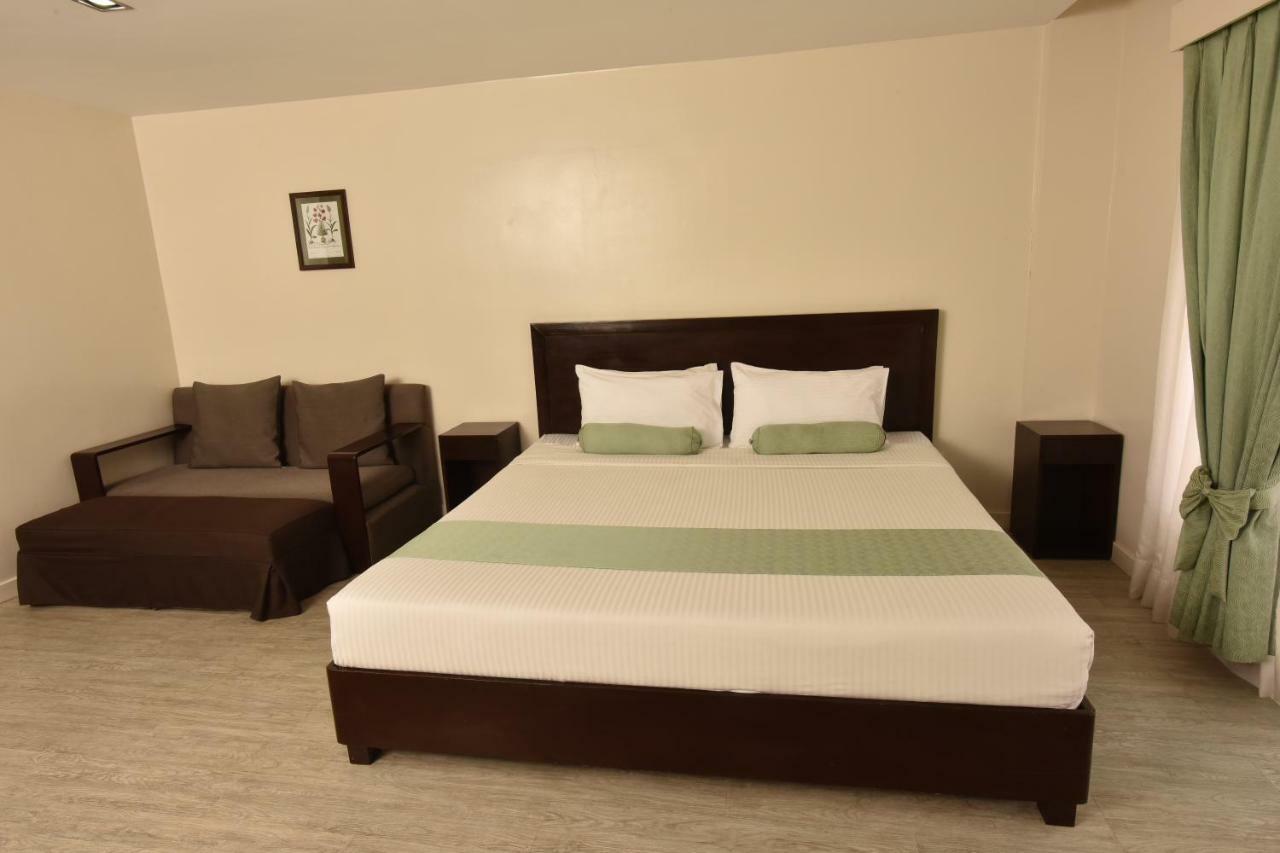 Subic Coco Hotel Olongapo Exterior photo